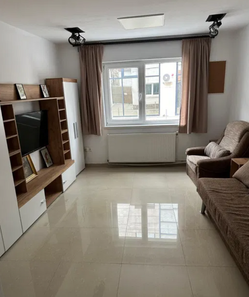 Unirii, str. Principatele Unite, in vila, utilitati incluse, renovata